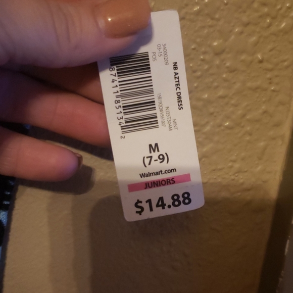 Dress - Picture 3 of 4